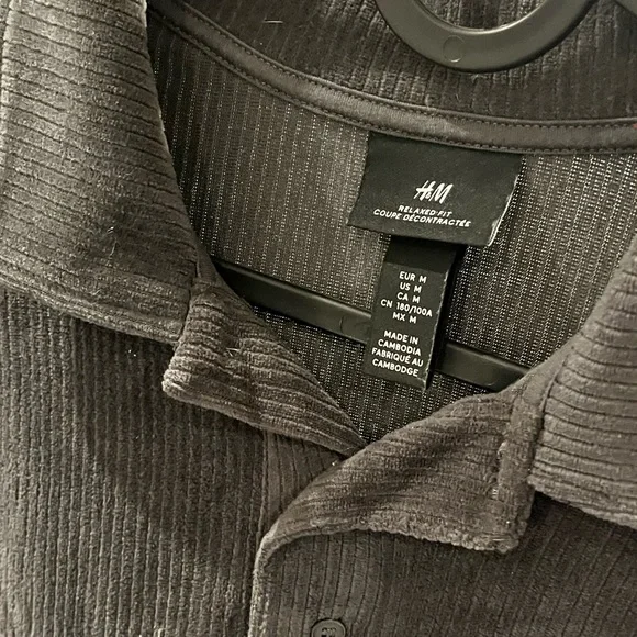 H&M Men’s Corduroy Collared Shirt - Picture 2 of 2